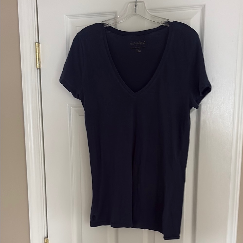 Women's Navy V-Neck Short Sleeve Top